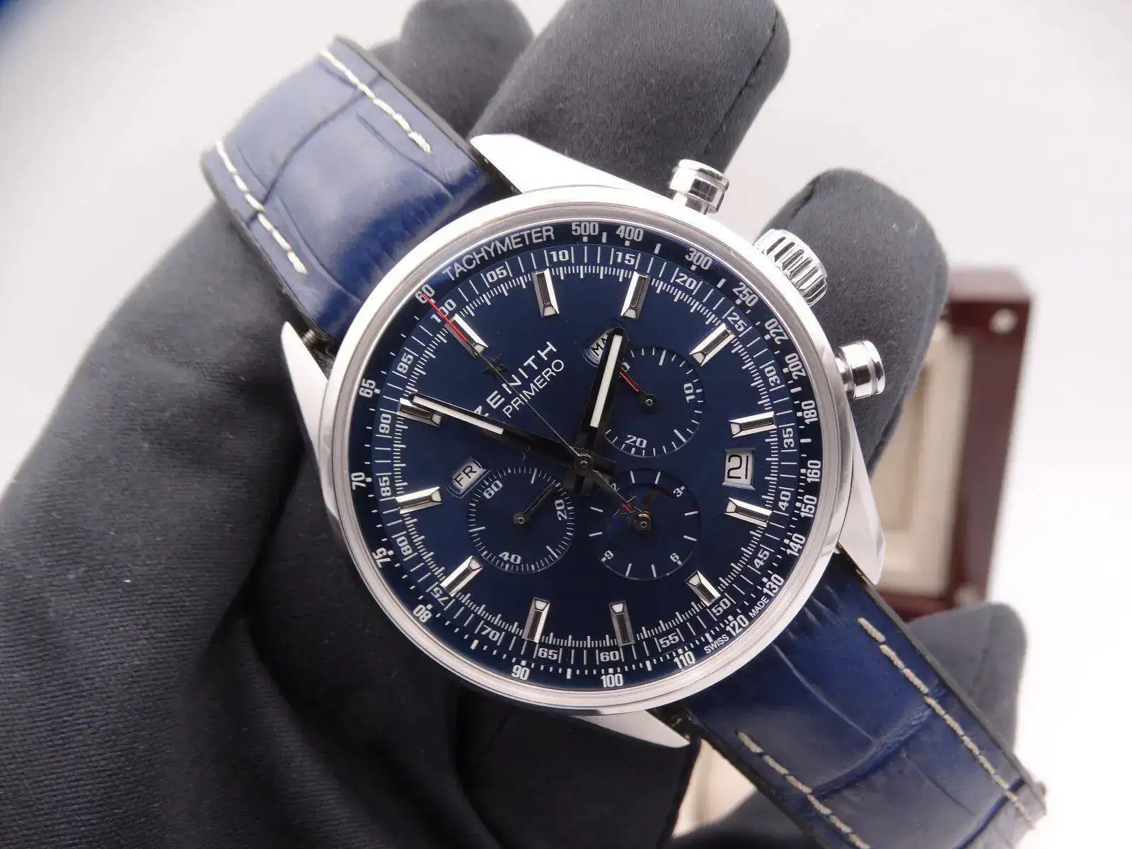 Zenith chronomaster El Primero Moonphase 00940.webp