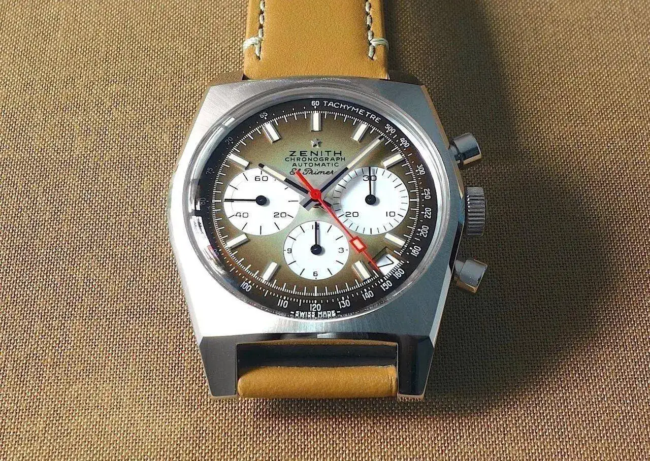 Zenith-Chronomaster-Revival-A385-case.webp