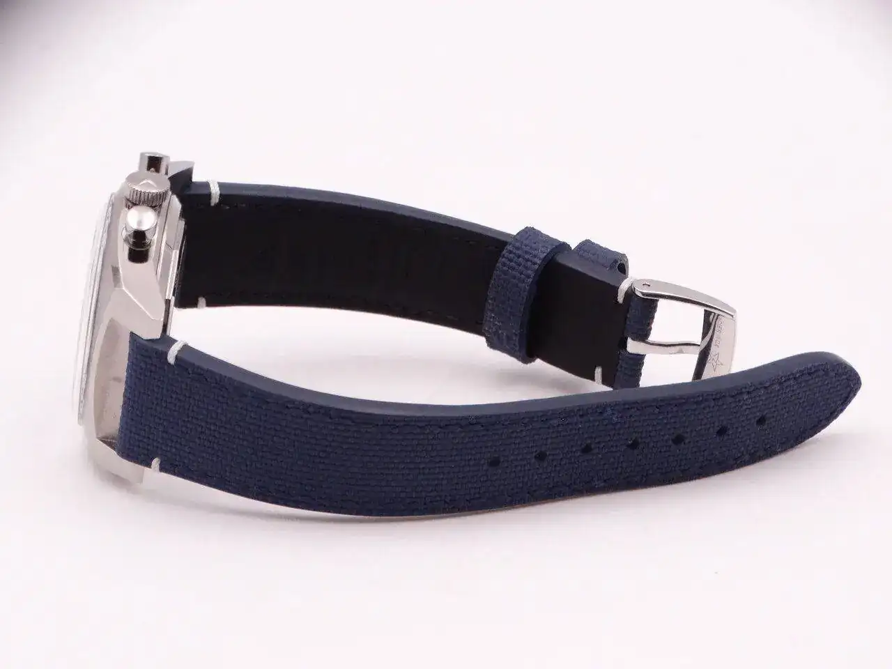 Zenith Chronomaster Revival Cover Girl Titanium 07679.webp