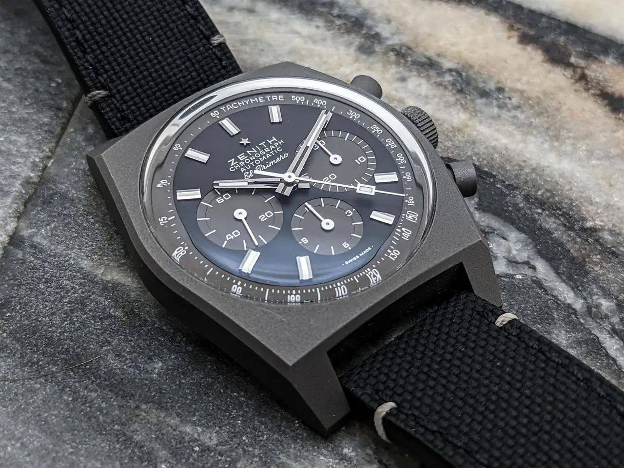 Zenith-Chronomaster-Revival-Shadow-2.webp