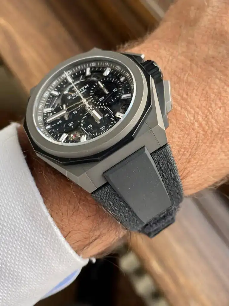 ZENITH DEFY EXTREME NEGRO 03.webp