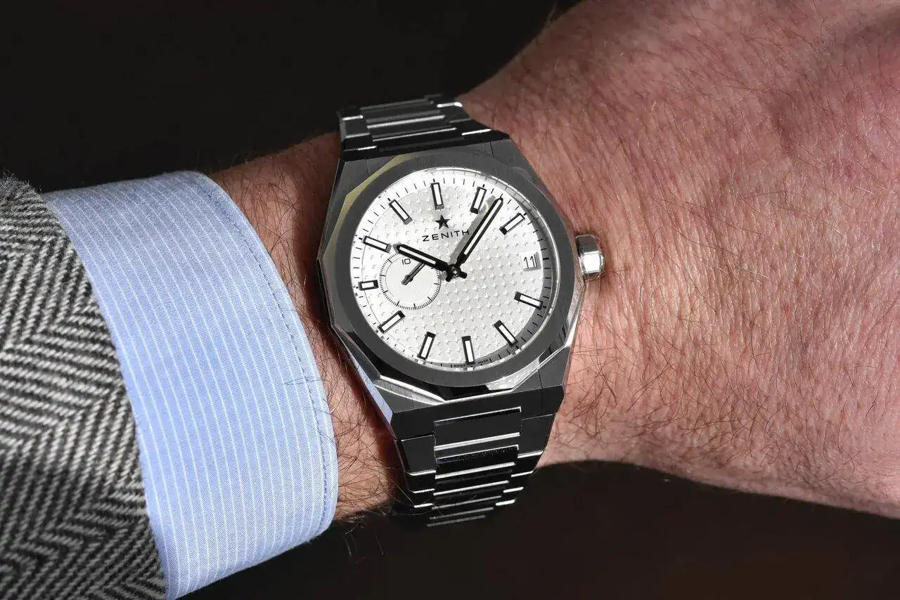 Zenith-Defy-Skyline-Silver-4.webp
