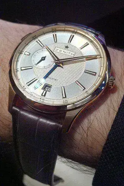 zenith-dualtime-1.webp