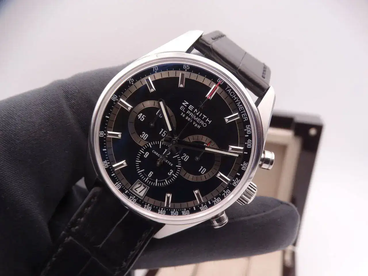 Zenith El Primero Chronograph 00857.JPG
