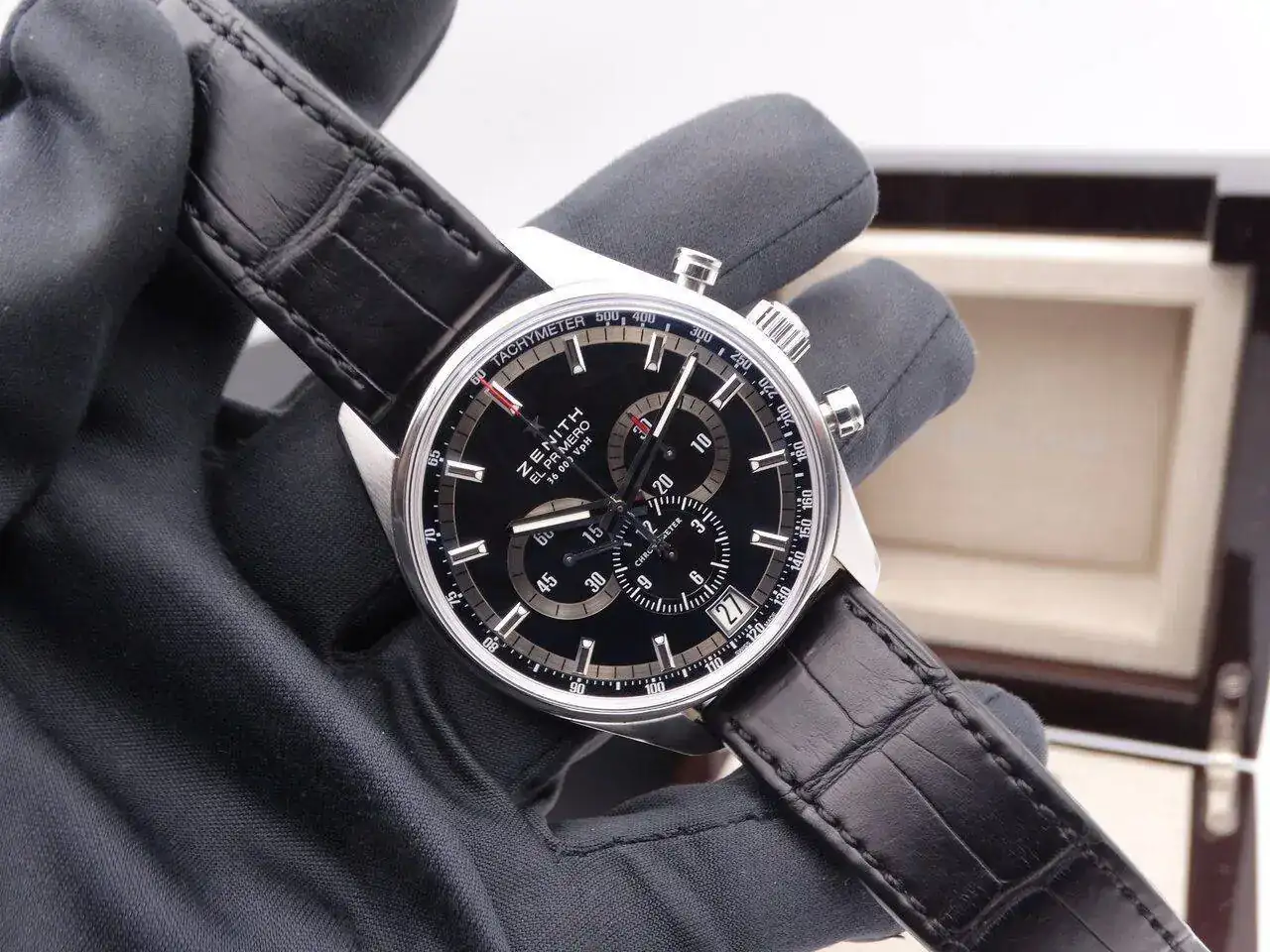 Zenith El Primero Chronograph 00874.JPG