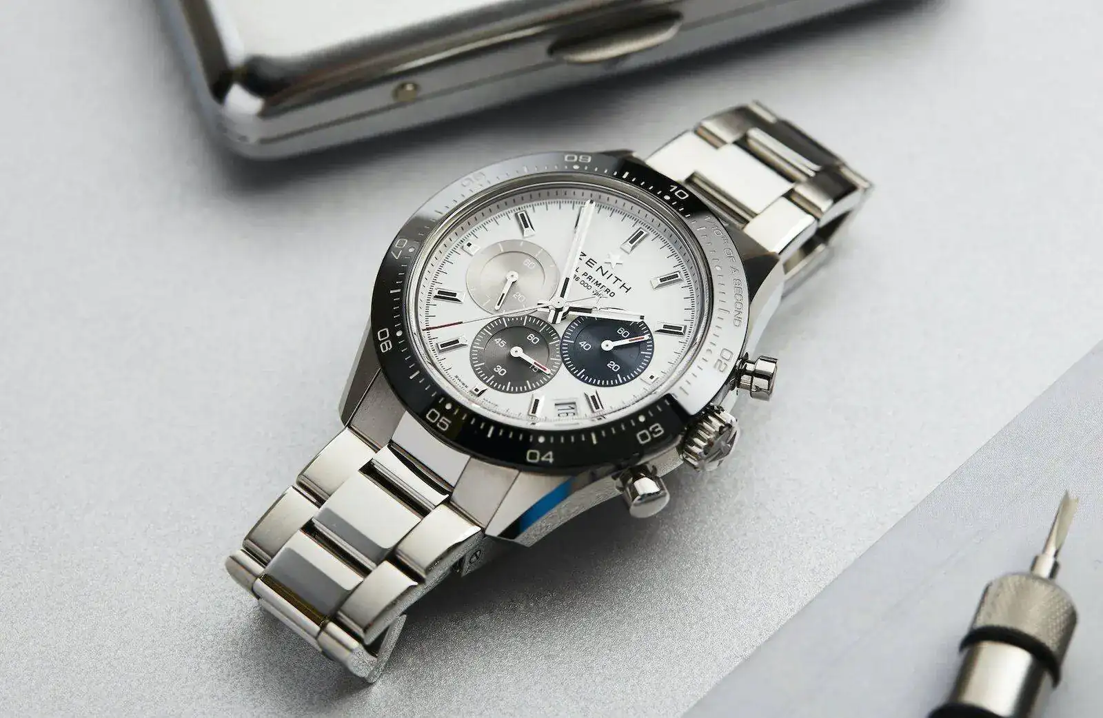 Zenith-El-Primero-white-5422.jpg
