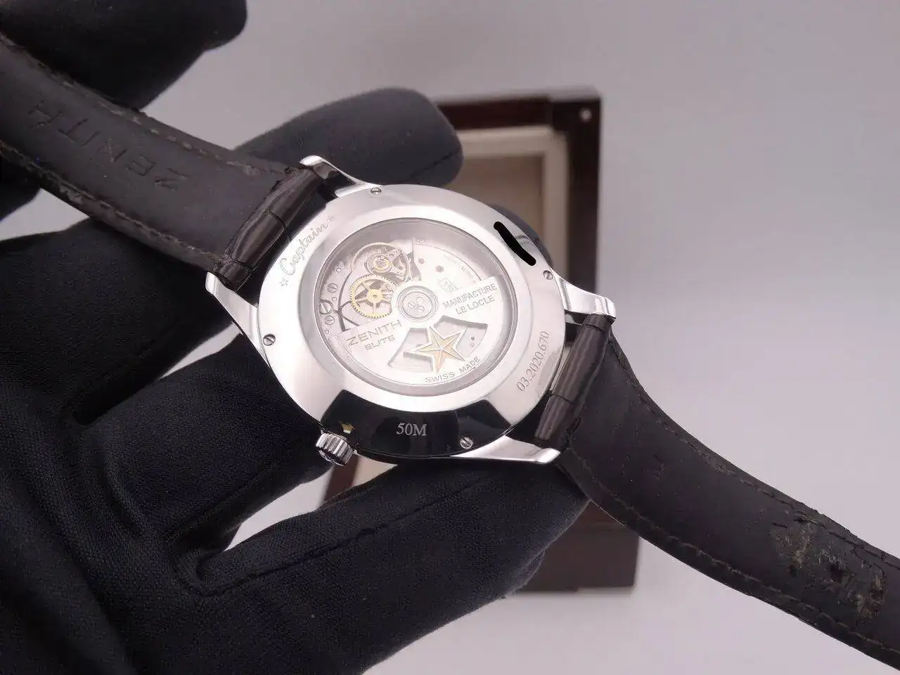 Zenith Elite Captain Central second 08129 copia.JPG