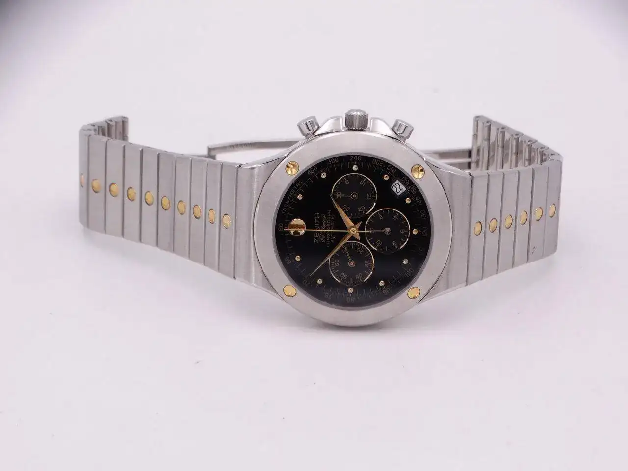 Zenith Pacific 00968.JPG