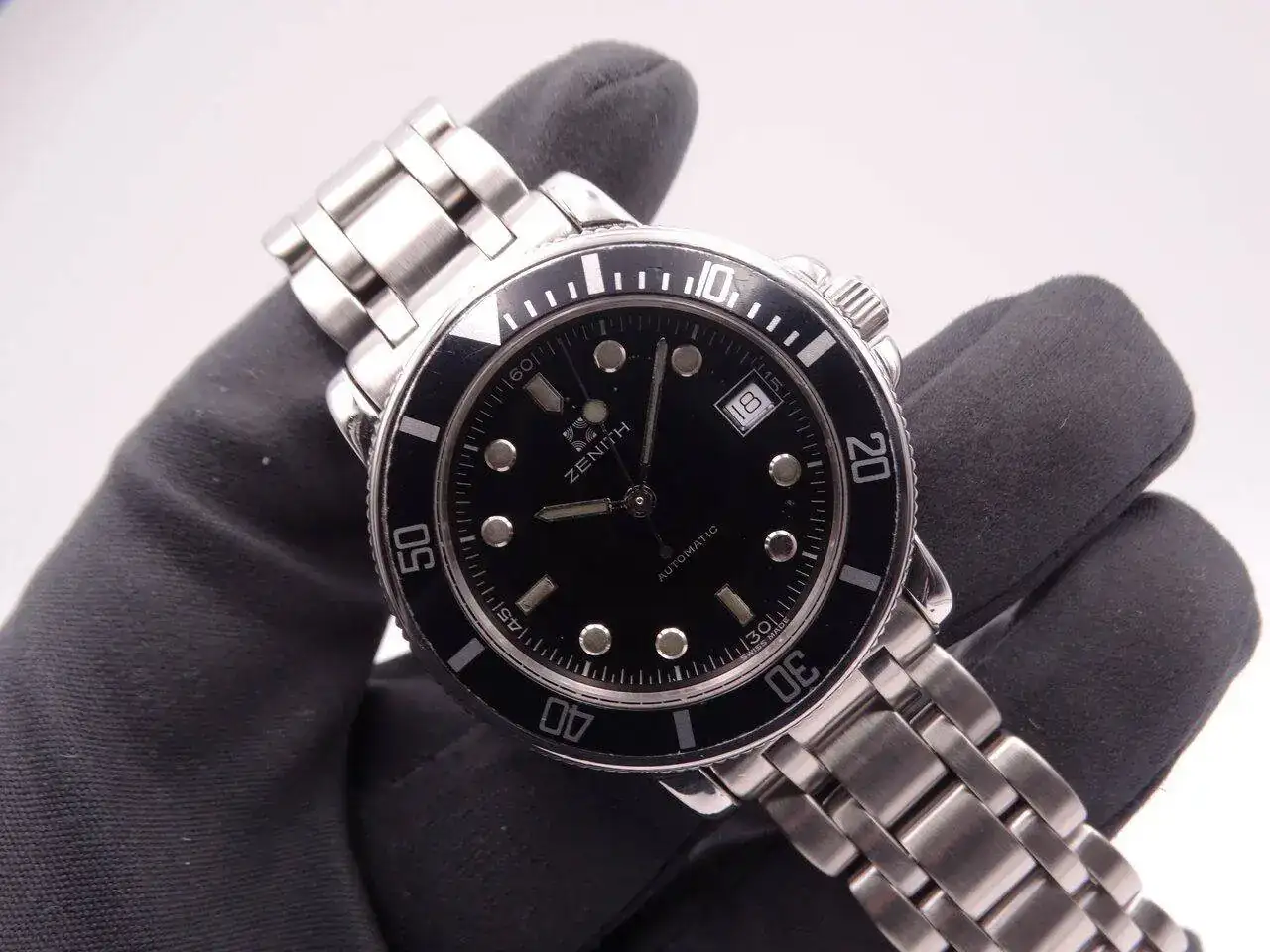 Zenith Rainbow Diver 01271.webp