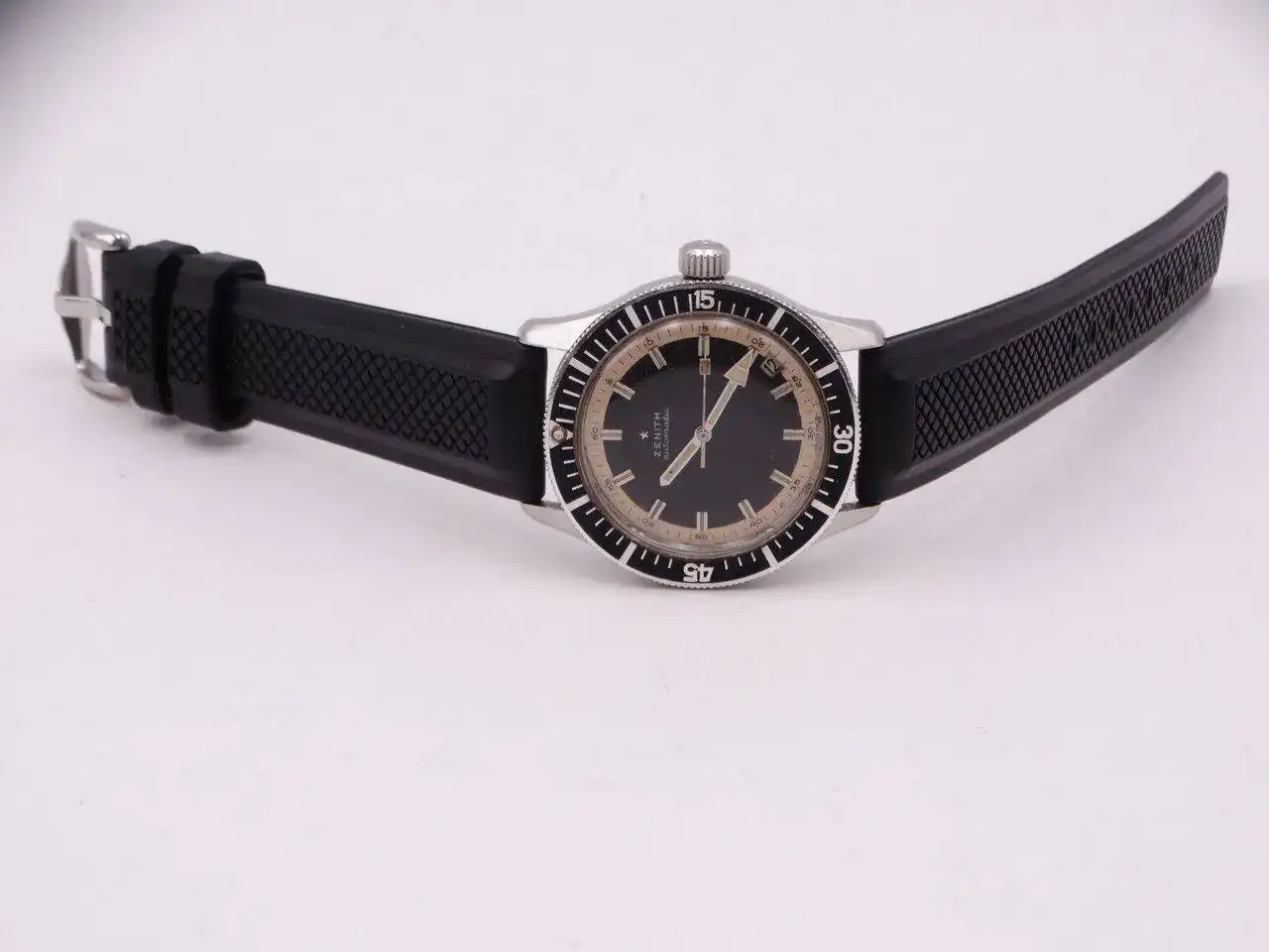 Zenith Sub Vintage A3630 06351.JPG
