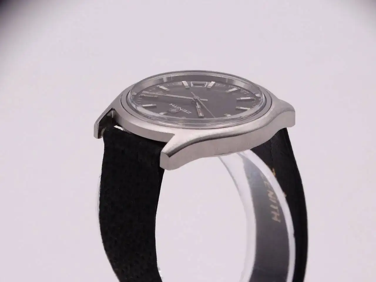 Zenith Surf 07221.webp