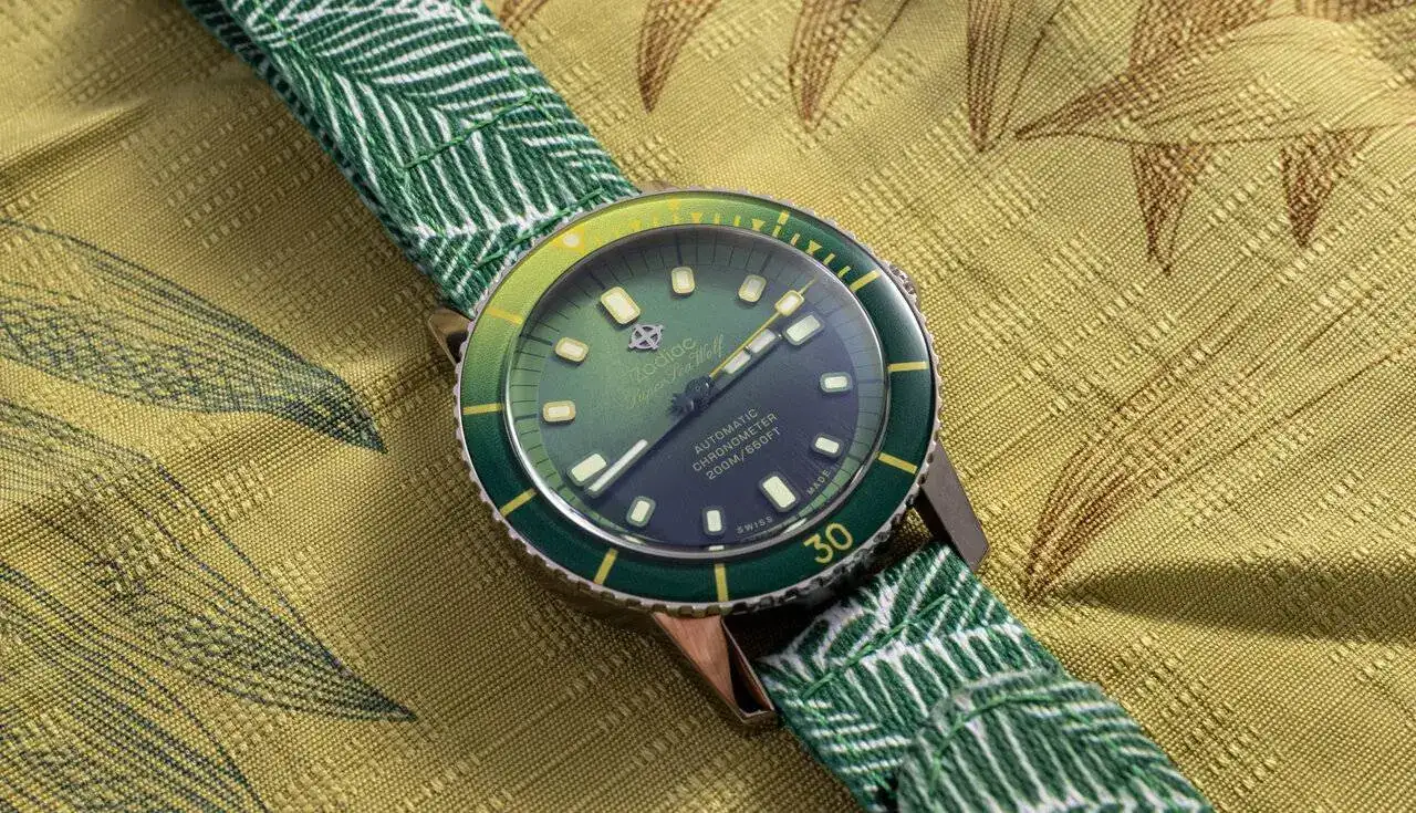 Zodiac-Super-Sea-Wolf-Pineapple-Dream-watch-7.webp