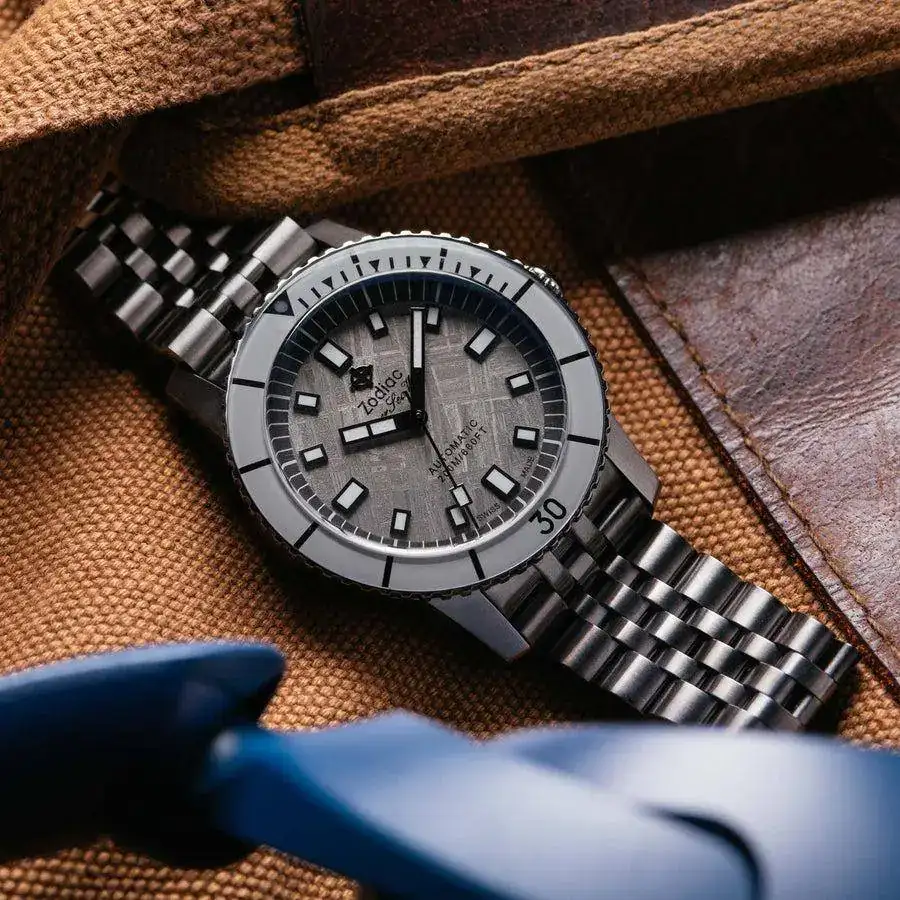 zodiac-watchesdotcom-meteorite-1_c52afc97-a9ac-492f-aa2e-d53f60d056cb_900x.webp