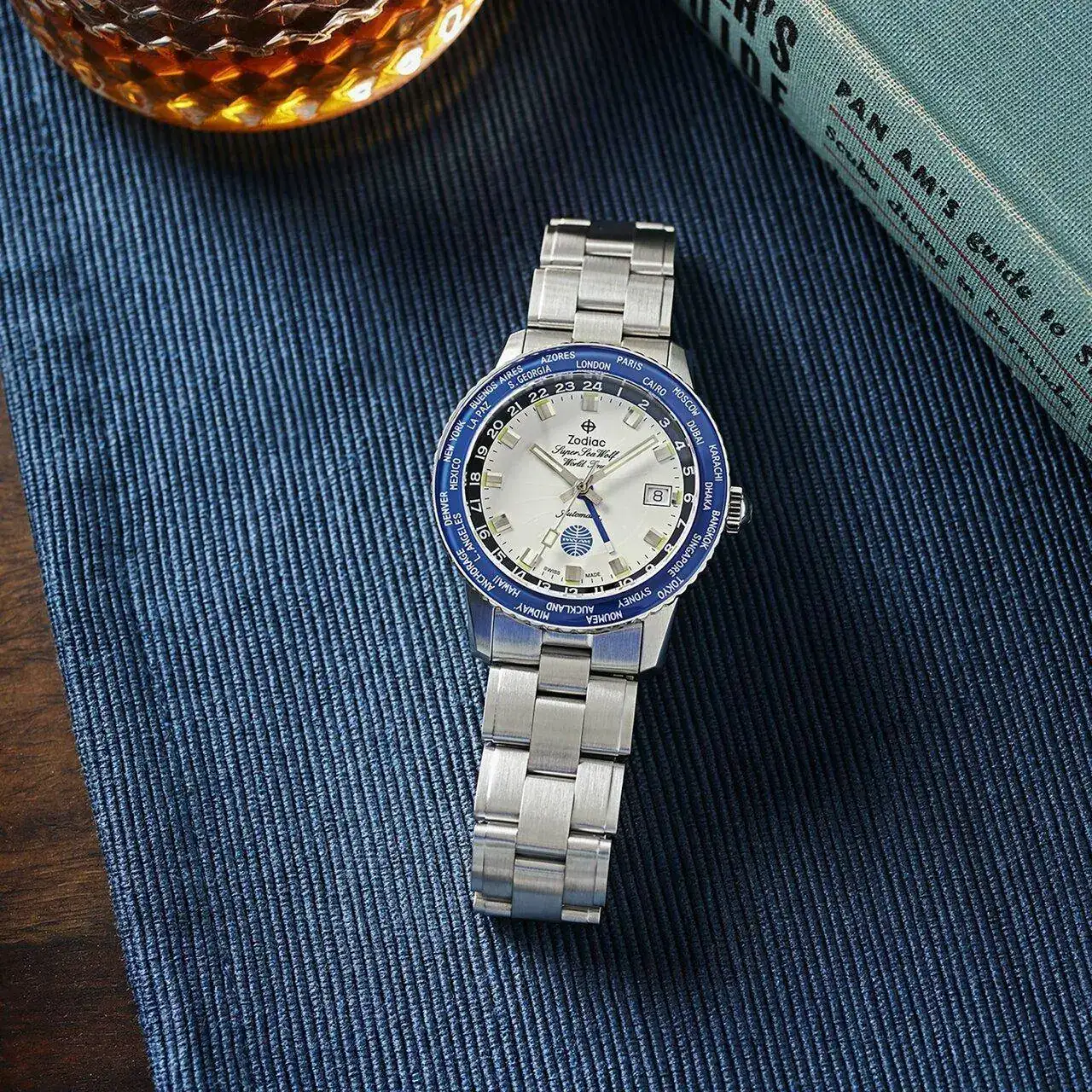 Zodiac_Super-Sea-Wolf-GMT-PanAm_Lifestyle_027_FULL_AS_new.webp