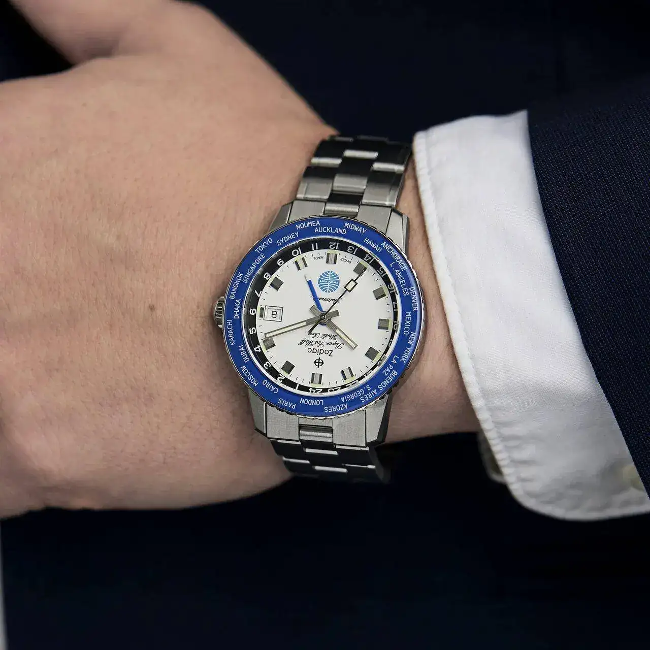 Zodiac_Super-Sea-Wolf-GMT-PanAm_Wrist_034_SQ_AS.jpg